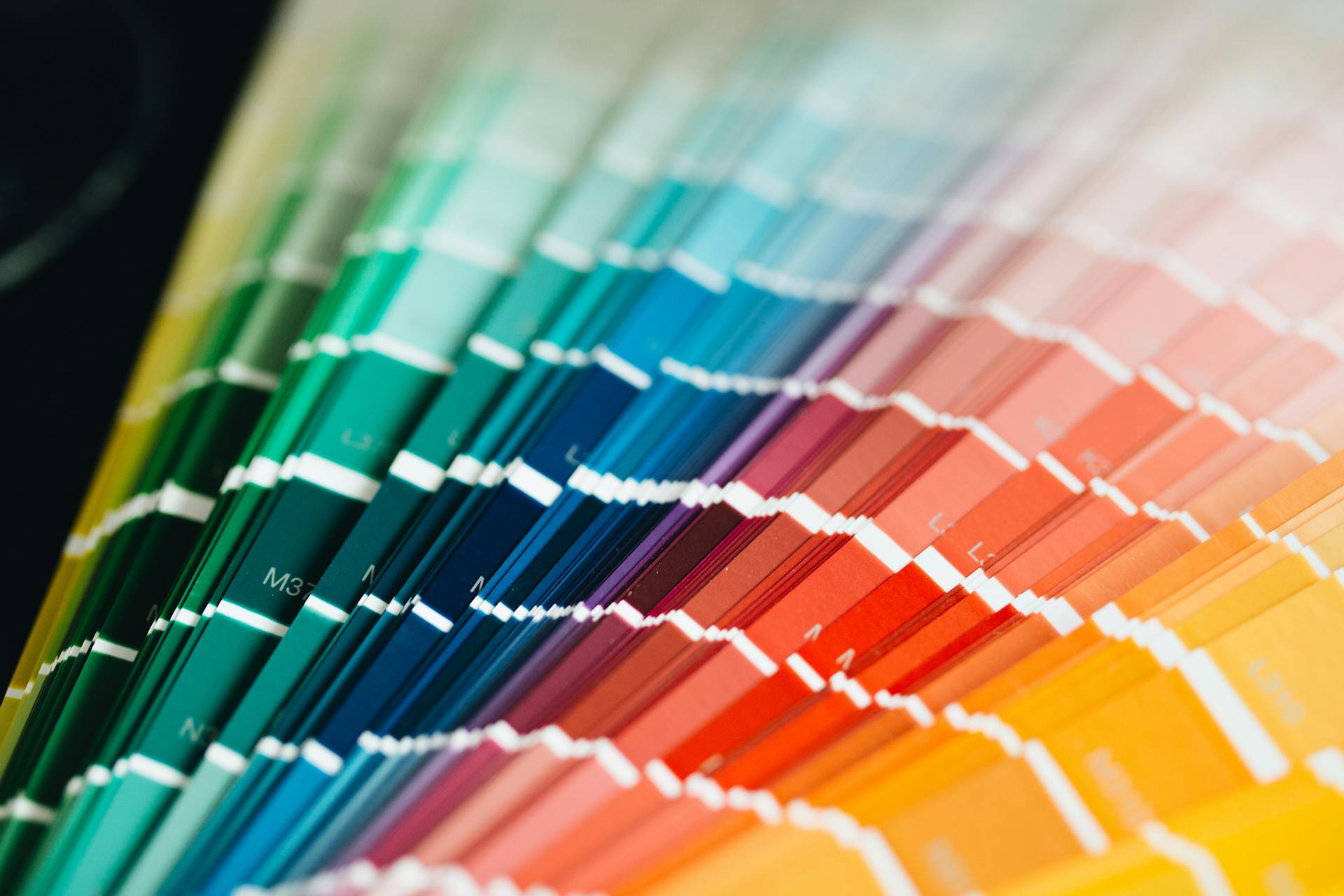 5 Unexpected Colors That Can Boost Your Home’s Curb Appeal