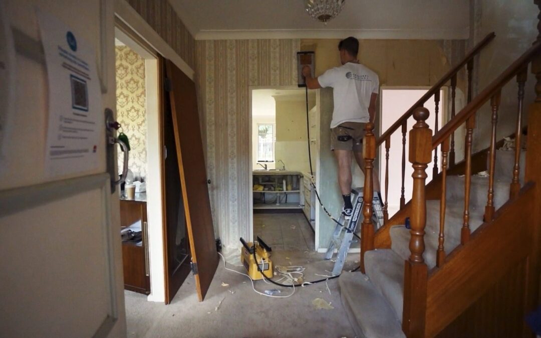 What Sydney Homeowners Should Check Before Hiring Any Painter (Avoid These Red Flags)
